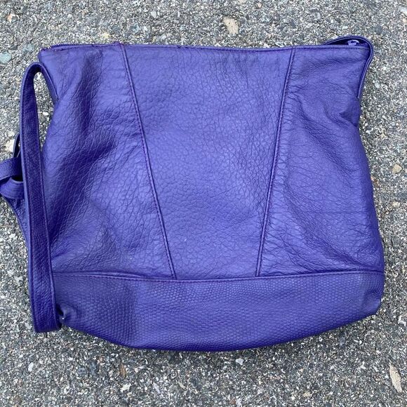 Empress, Vintage Purple Embossed Leather Shoulder Bag, Ruching & Tassel Accent - Picture 8 of 15